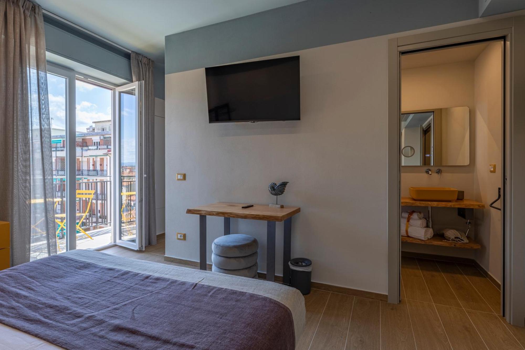 Luci Sul Mare -Boutique Rooms Follonica Exterior photo