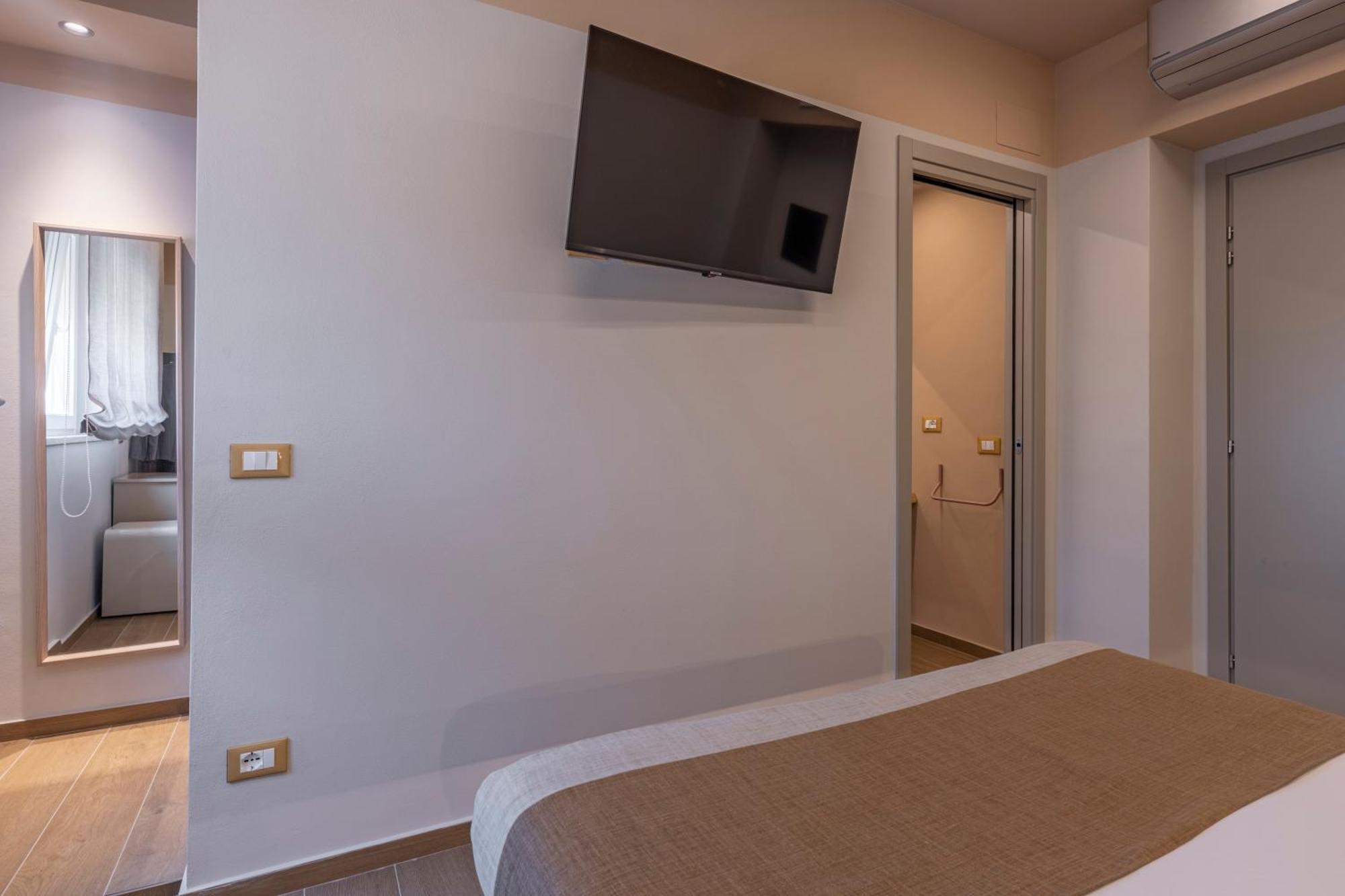 Luci Sul Mare -Boutique Rooms Follonica Exterior photo